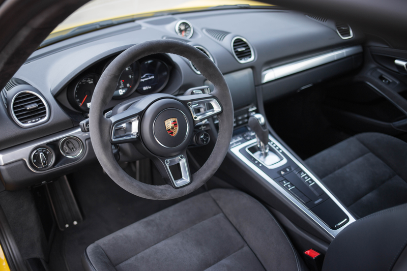 Illustration for article titled The 2018 Porsche 718 Cayman GTS Drives Like the Superior Porsche